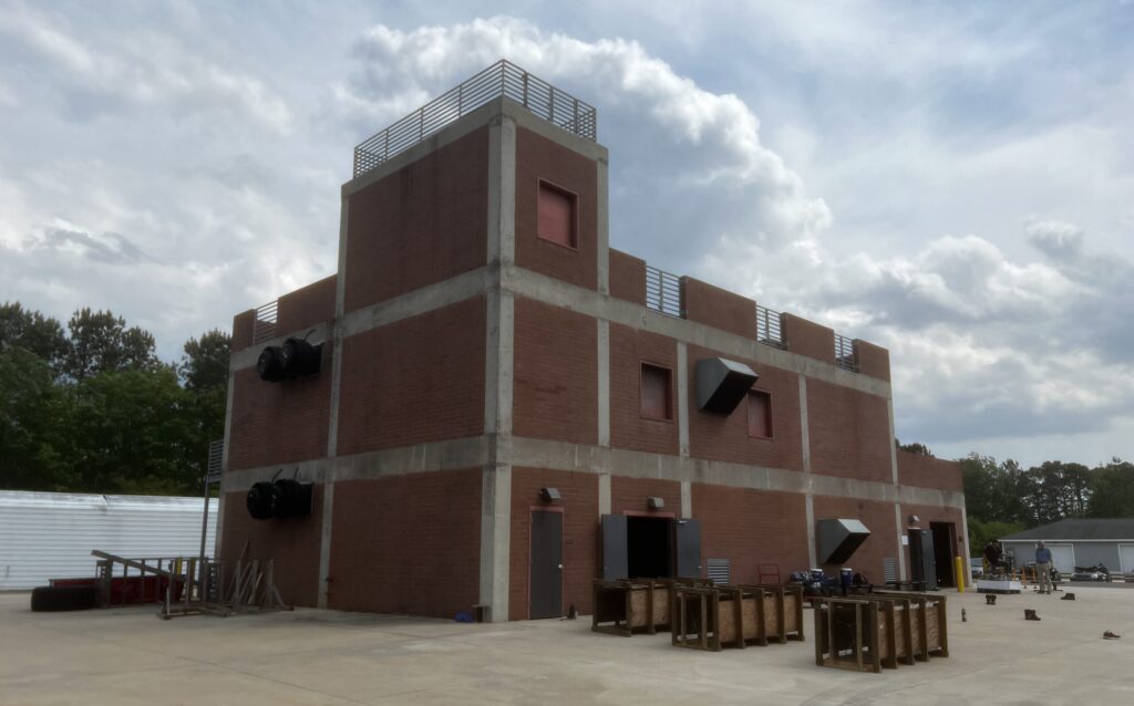 20250415_191810161_iOS (1) Retrofit Cape Fear 450 x 280